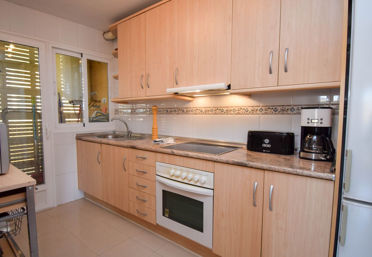 Apartamento en Fuengirola - Ref: 261 Apartamento en Carvajal con gran terraza y preciosas vistas al mar