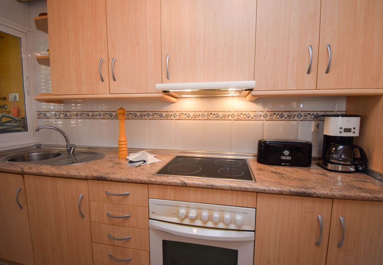 Apartamento en Fuengirola - Ref: 261 Apartamento en Carvajal con gran terraza y preciosas vistas al mar