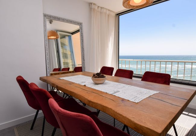 Apartamento en Fuengirola - Ref: 307 Moderno apartamento en primera línea de playa en Torreblanca con impresionantes vistas al mar