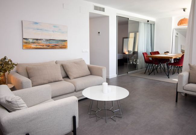 Apartamento en Fuengirola - Ref: 307 Moderno apartamento en primera línea de playa en Torreblanca con impresionantes vistas al mar