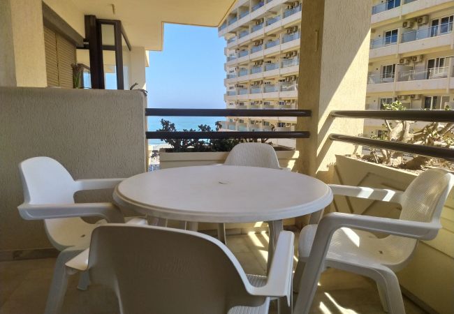 Apartamento en Torremolinos - Ref: 297 Apartamento en complejo frente al mar en La Carihuela, Torremolinos 