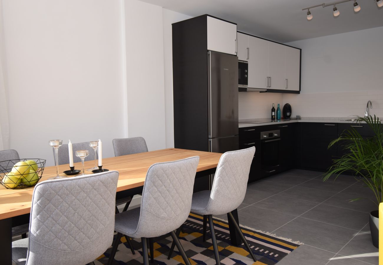 Apartamento en Fuengirola - Ref: 240 Precioso apartamento moderno con impresionantes vistas al mar