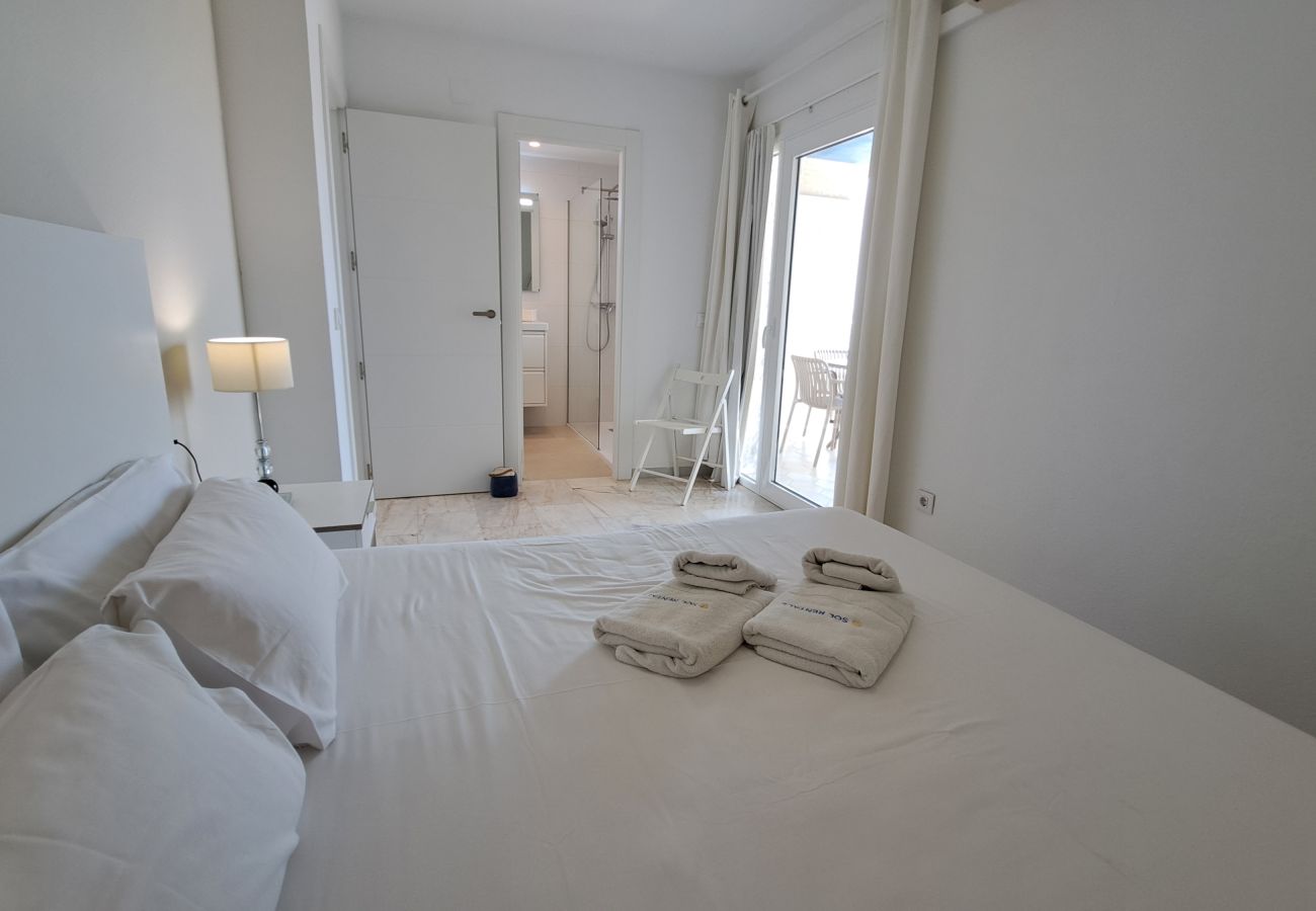 Apartamento en Fuengirola - Ref: 222 Soleado apartamento en primera línea de playa con espectaculares vistas al mar y a Fuengirola