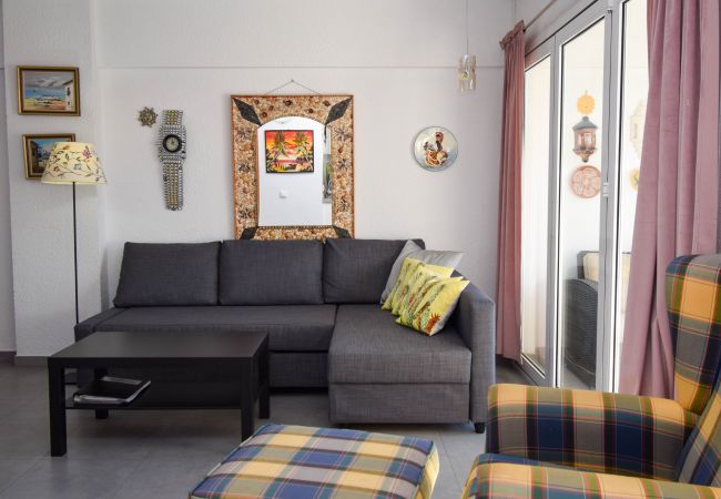 Apartamento en Fuengirola - Ref: 254 Apartamento con piscina y fantástica ubicación en Los Boliches