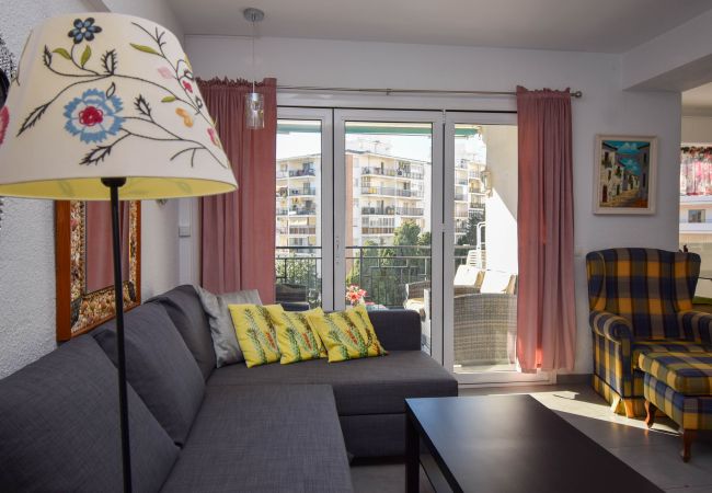 Apartamento en Fuengirola - Ref: 254 Apartamento con piscina y fantástica ubicación en Los Boliches