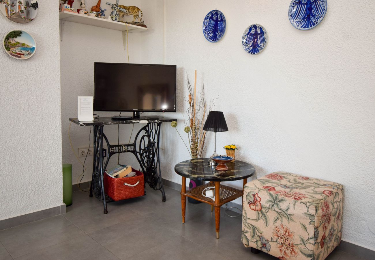 Apartamento en Fuengirola - Ref: 254 Apartamento con piscina y fantástica ubicación en Los Boliches