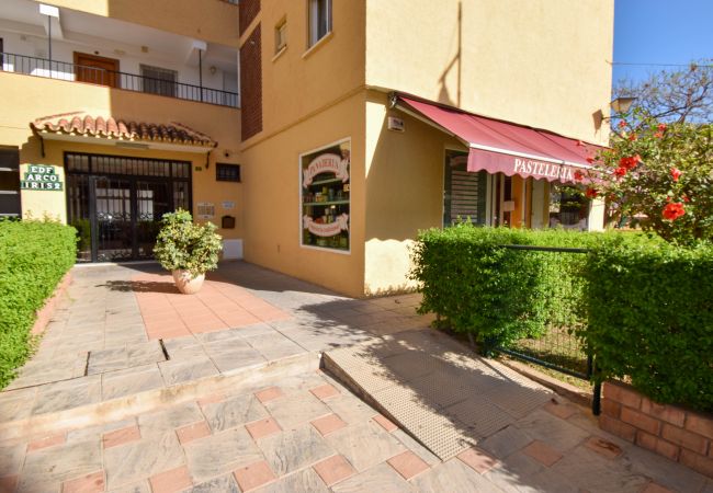 Apartamento en Fuengirola - Ref: 247 Apartamento 2 dormitorios con estupenda ubicaicón en Los Boliches