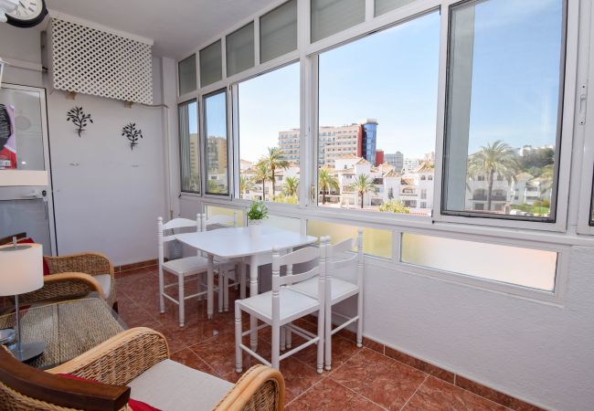 Apartamento en Benalmádena - Ref: 291 Apartamento con terraza y piscina cerca de la playa Apartamento en Benalmádena - Ref: 291 Apartamento con terraza y piscina cerca de la playa