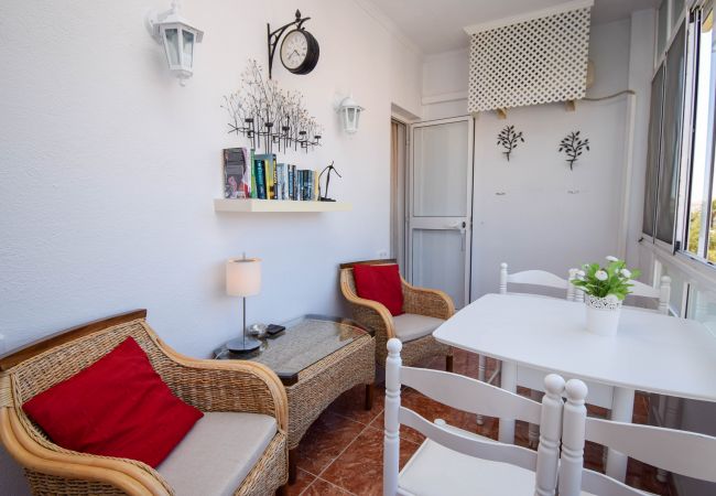 Apartamento en Benalmádena - Ref: 291 Apartamento con terraza y piscina cerca de la playa Apartamento en Benalmádena - Ref: 291 Apartamento con terraza y piscina cerca de la playa