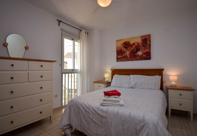 Apartamento en Fuengirola - Ref: 202  Apartamento con 2 dormitorios en primera línea de playa en Torreblanca