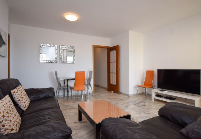 Apartamento en Fuengirola - Ref: 202  Apartamento con 2 dormitorios en primera línea de playa en Torreblanca