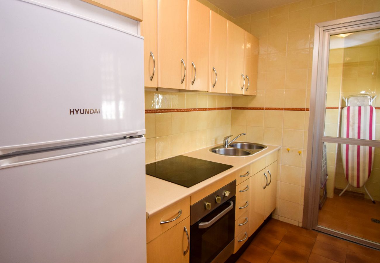 Apartamento en Fuengirola - Ref: 202  Apartamento con 2 dormitorios en primera línea de playa en Torreblanca
