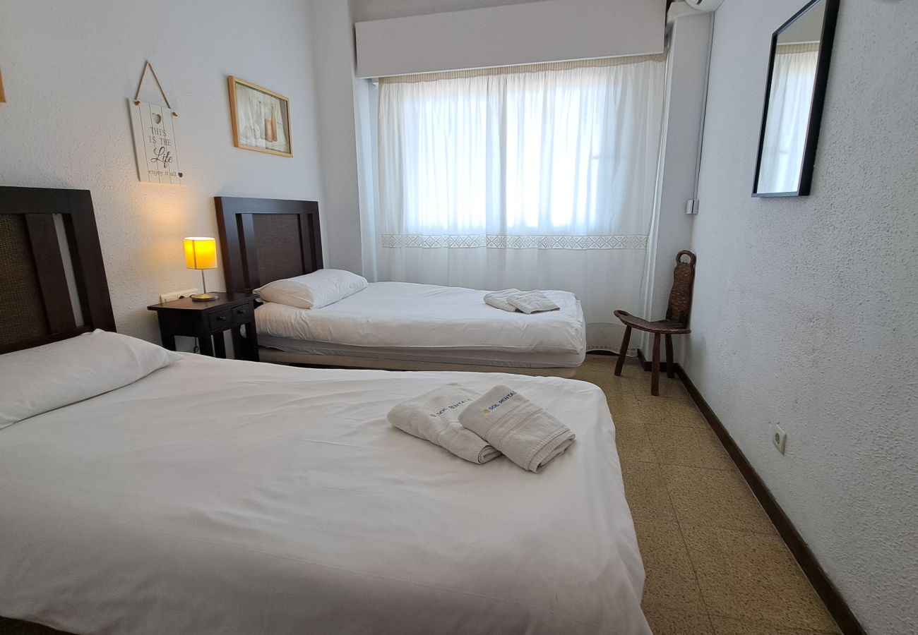 Apartamento en Fuengirola - Ref: 237 Apartamento en primera línea de playa en Carvajal con increíbles vistas al mar