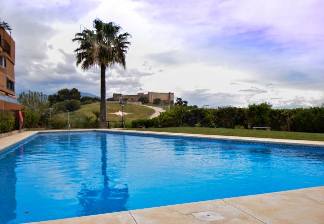 Apartamento en Fuengirola - Ref: 226 Apartamento con vistas a la montaña cerca de la playa de Fuengirola y del Castillo Apartamento en Fuengirola - Ref: 226 Apartamento con vistas a la montaña cerca de la playa de Fuengirola y del Castillo