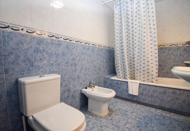 Apartamento en Fuengirola - Ref: 226 Apartamento con vistas a la montaña cerca de la playa de Fuengirola y del Castillo Apartamento en Fuengirola - Ref: 226 Apartamento con vistas a la montaña cerca de la playa de Fuengirola y del Castillo