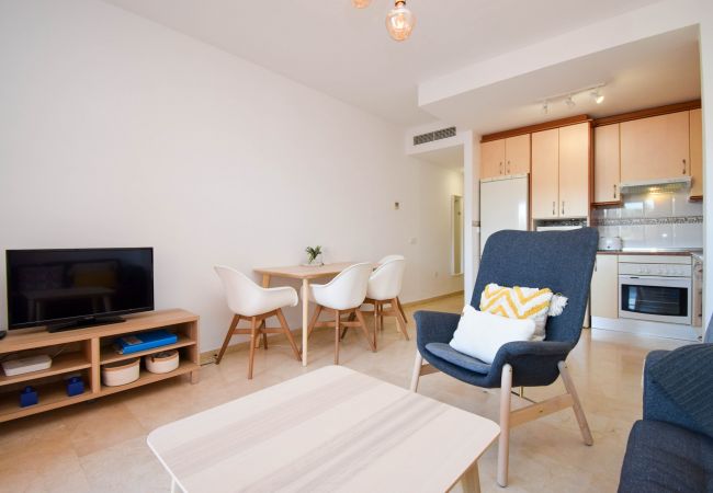 Apartamento en Fuengirola - Ref: 226 Apartamento con vistas a la montaña cerca de la playa de Fuengirola y del Castillo Apartamento en Fuengirola - Ref: 226 Apartamento con vistas a la montaña cerca de la playa de Fuengirola y del Castillo