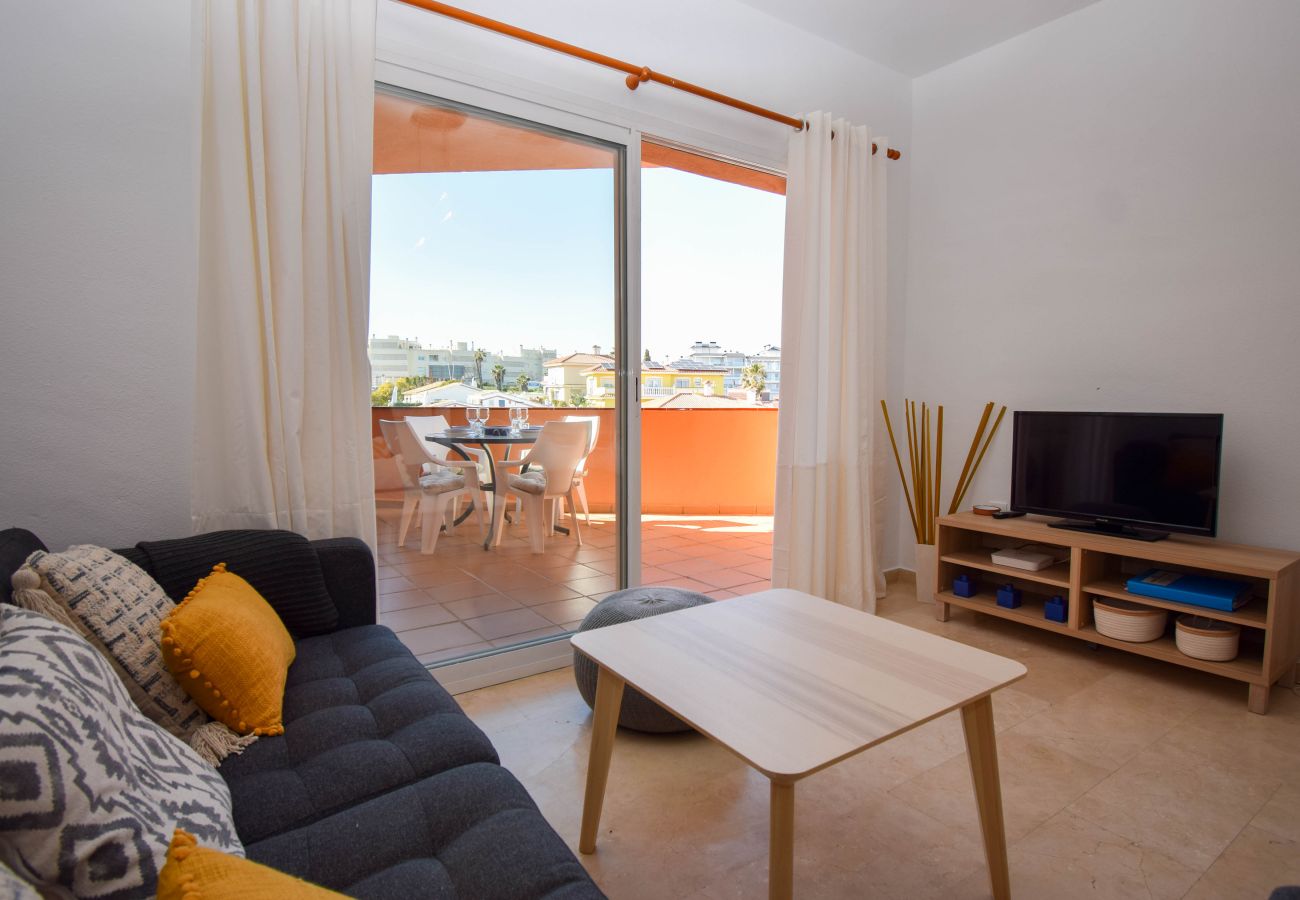 Apartamento en Fuengirola - Ref: 226 Apartamento con vistas a la montaña cerca de la playa de Fuengirola y del Castillo