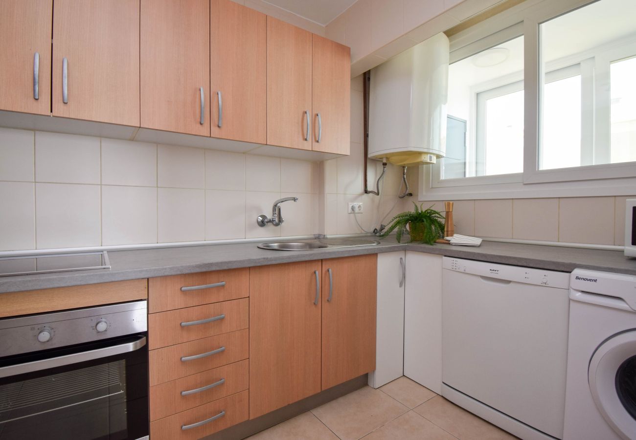 Apartamento en Fuengirola - Ref: 200 Piso en primera línea de playa con piscina e impresionantes vistas al mar