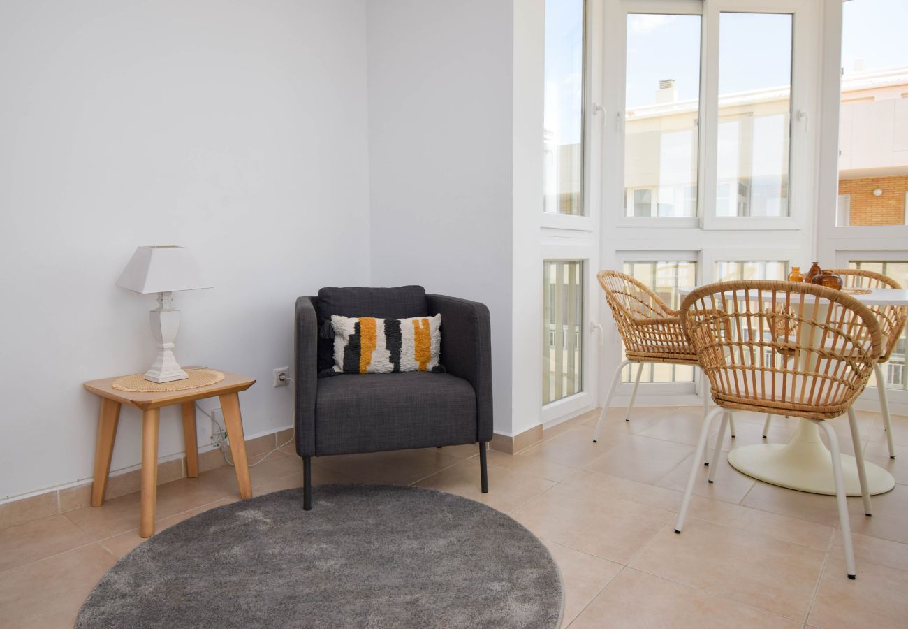 Apartamento en Fuengirola - Ref: 200 Piso en primera línea de playa con piscina e impresionantes vistas al mar