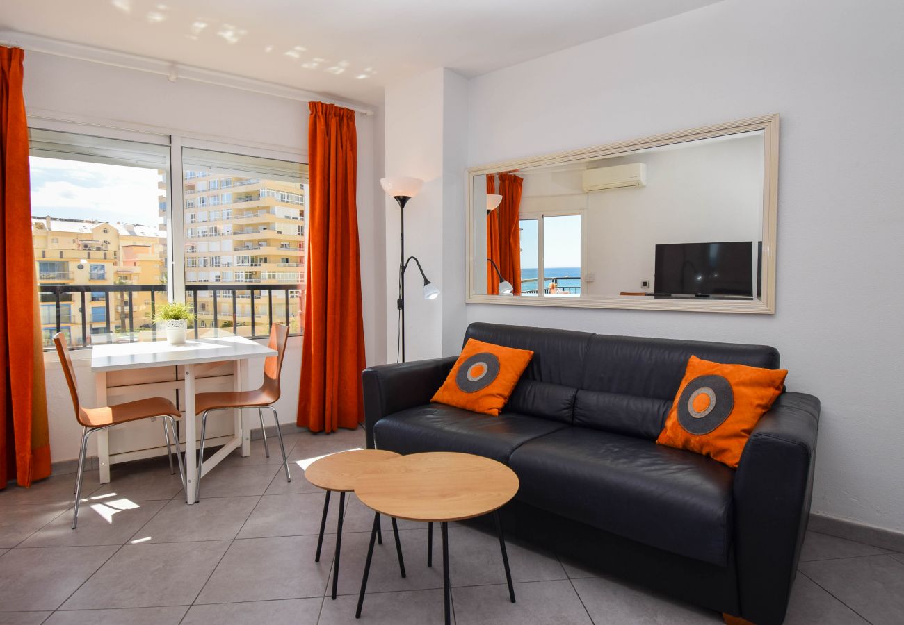 Apartamento en Fuengirola - Ref: 228 Apartamento de 1 dormitorio en primera línea de playa con vistas al mar en Los Boliches