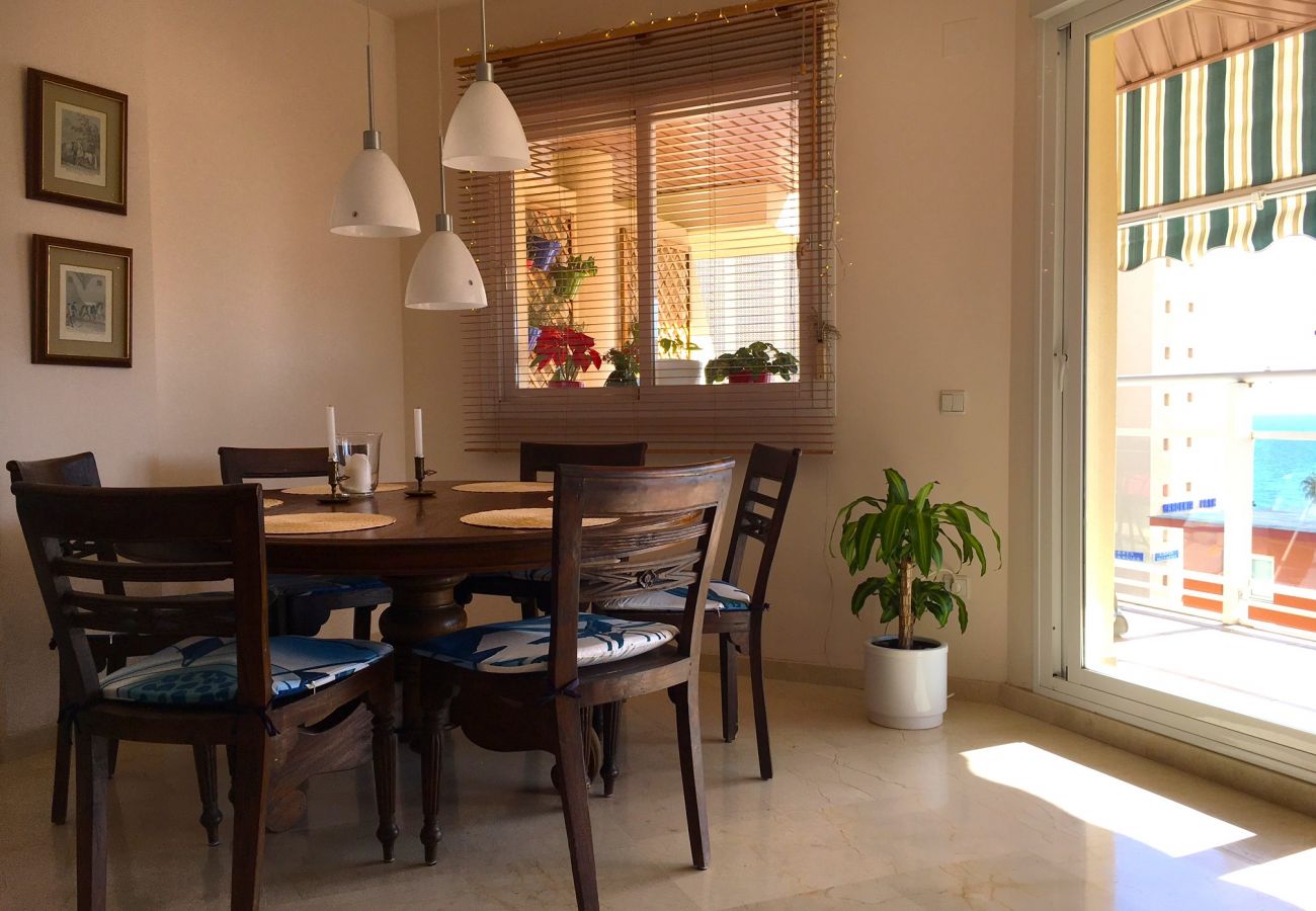 Apartamento en Fuengirola - Ref: 295 Apartamento con piscina a 2 min de la playa en Torreblanca