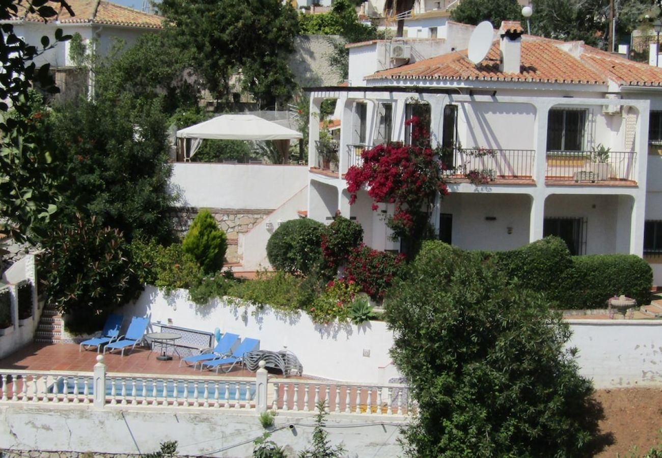 Villa en Fuengirola - Ref: 267 Impresionante villa privada ideal para familias con piscina privada