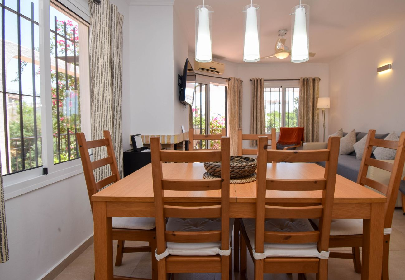 Villa en Fuengirola - Ref: 267 Impresionante villa privada ideal para familias con piscina privada