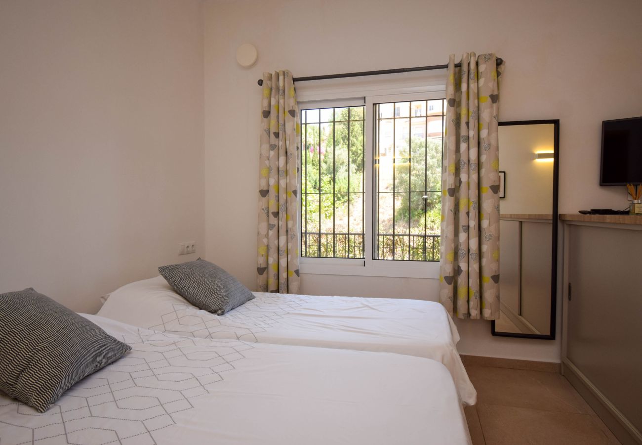 Villa en Fuengirola - Ref: 267 Impresionante villa privada ideal para familias con piscina privada