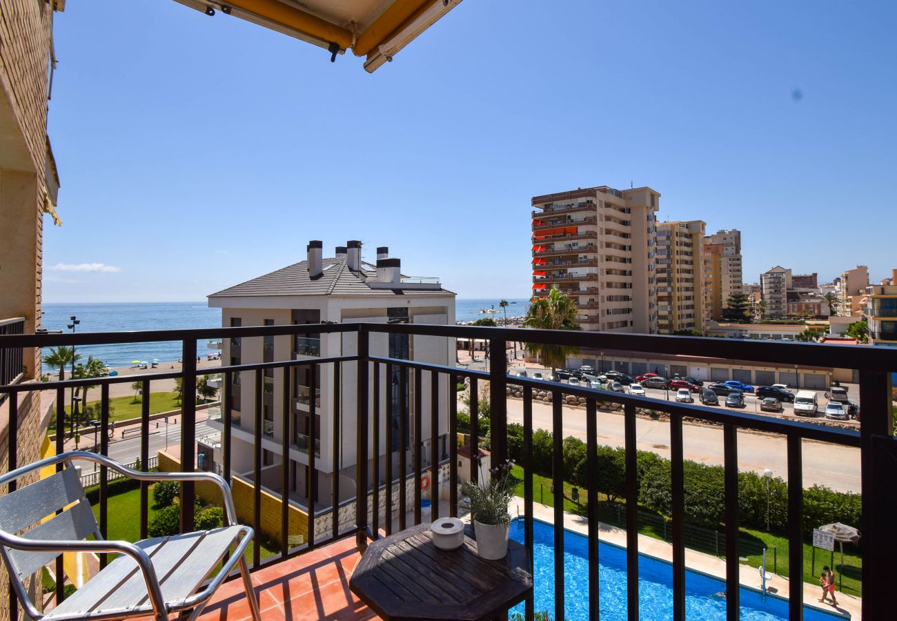 Apartamento en Fuengirola - Ref: 293 Estupendo apartamento de 1 dormitorio con vistas al mar y piscina