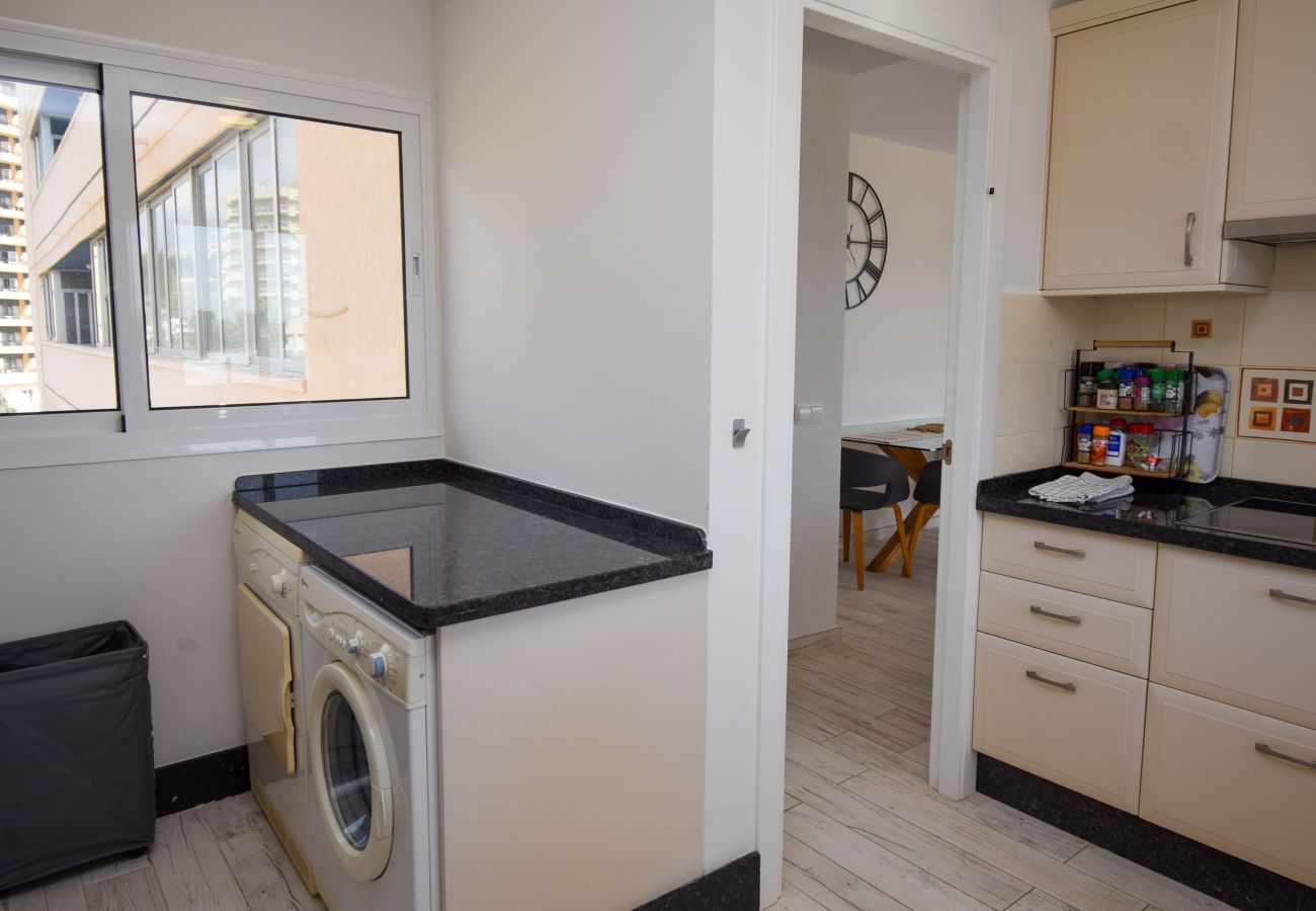 Apartamento en Fuengirola - Ref: 311 Apartamento esquinero modernizado en primera línea de playa en Torreblanca