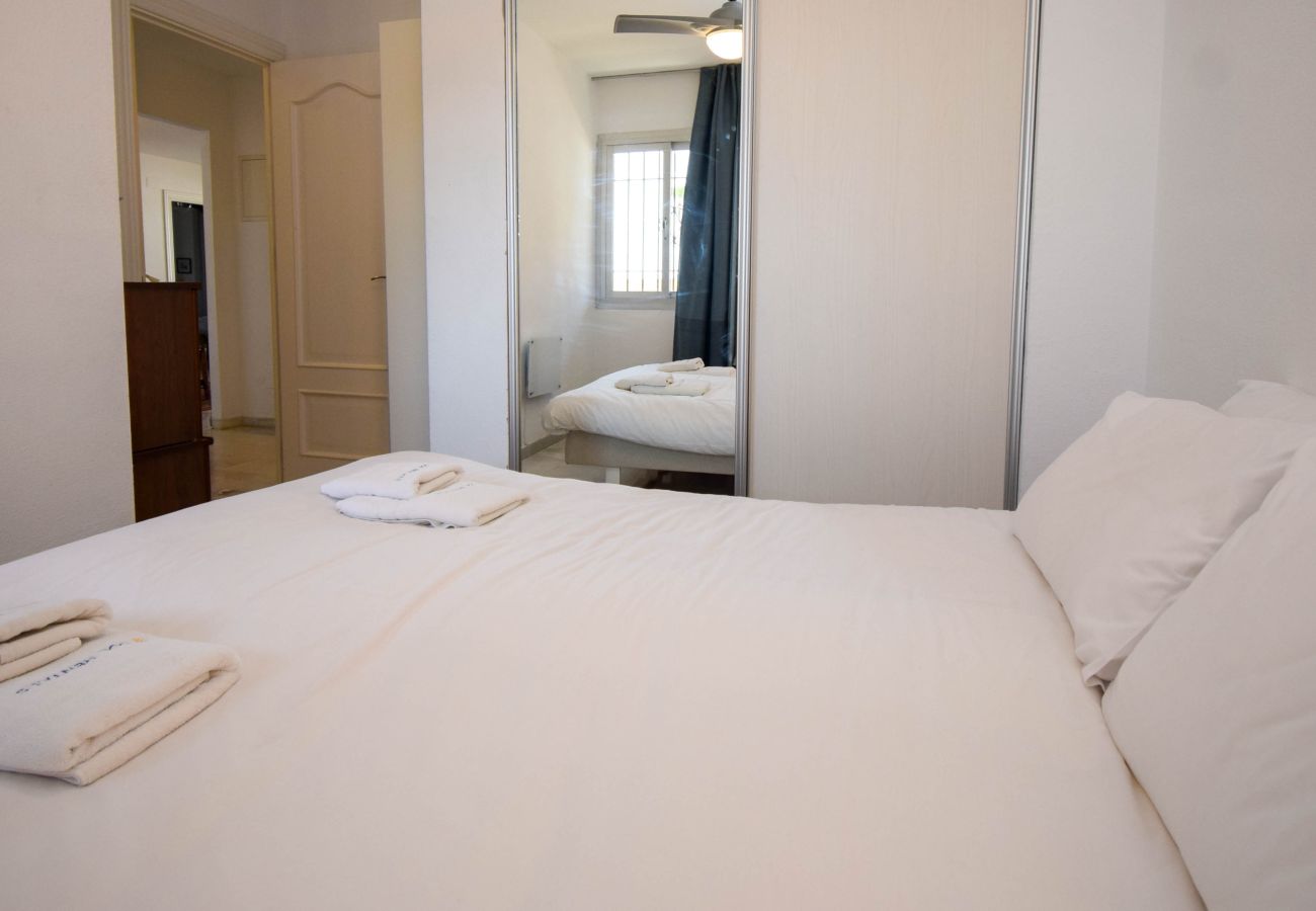 Apartamento en Fuengirola - Apartamento de 2 dormitorios en primera línea de playa en Torreblanca 