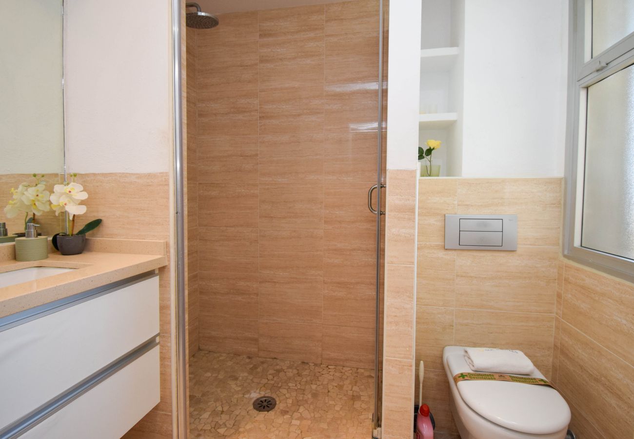Apartamento en Fuengirola - Apartamento de 2 dormitorios en primera línea de playa en Torreblanca 
