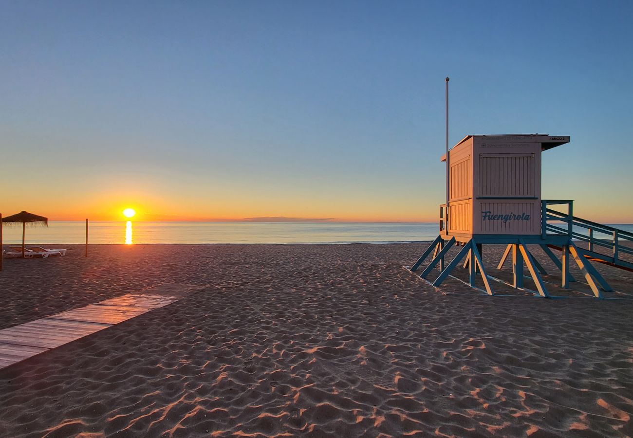 Apartamento en Fuengirola - Apartamento de 2 dormitorios en primera línea de playa en Torreblanca 