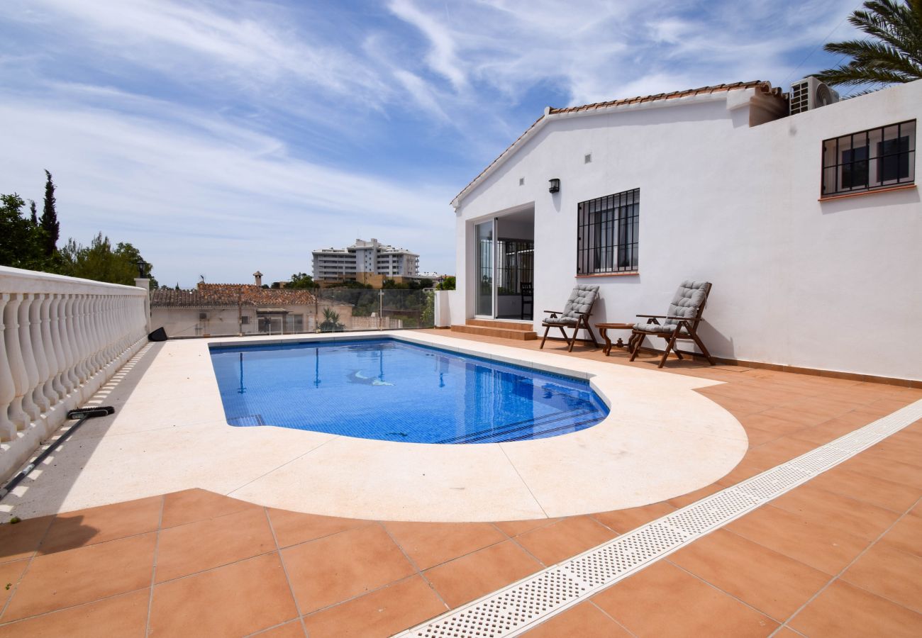 Villa en Fuengirola - Ref: 310 Precioso chalet independiente en Torreblanca con piscina privada
