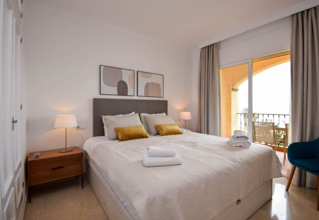 Apartamento en Fuengirola - Ref: 245 Moderno apartamento en Mijas/Fuengirola con vistas al mar en popular complejo familiar