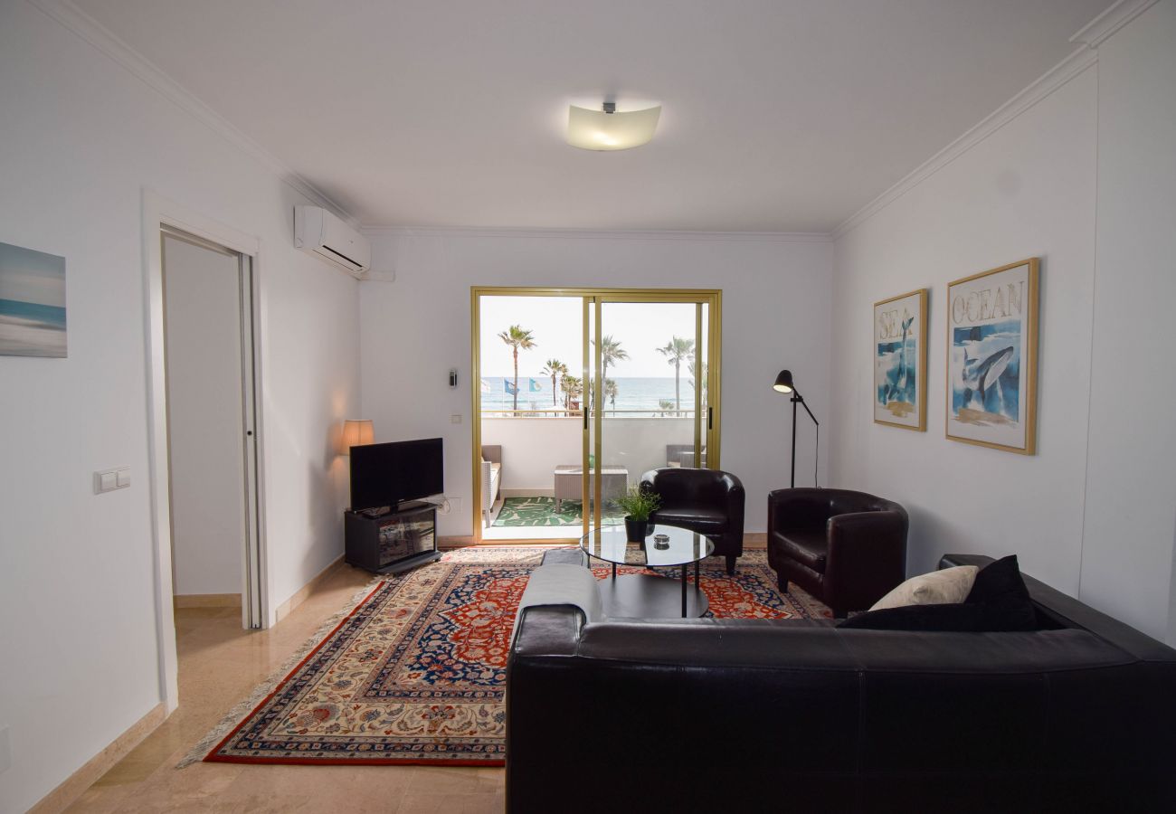 Apartamento en La Cala de Mijas - Ref: 233 Moderno apartamento de 3 dormitorios junto a la playa en La Cala