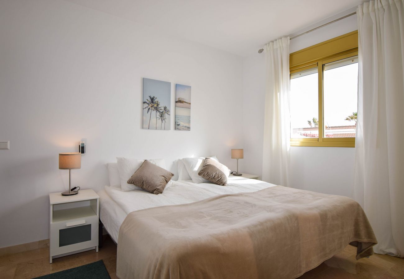 Apartamento en La Cala de Mijas - Ref: 233 Moderno apartamento de 3 dormitorios junto a la playa en La Cala
