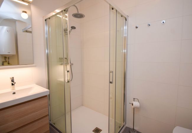 Apartamento en Fuengirola - Ref: 312 Ático con 2 dormitorios en Torreblanca con vistas al mar y piscina