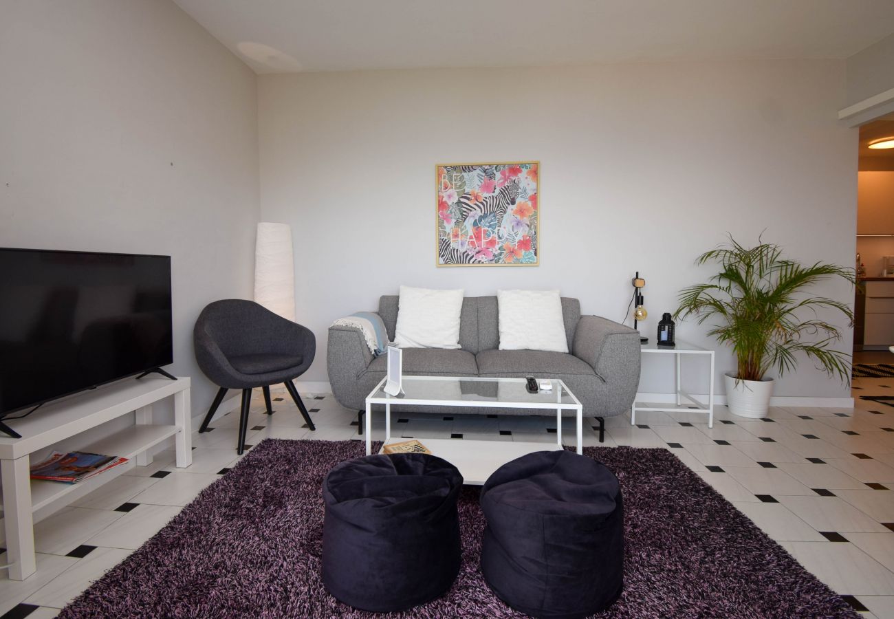 Apartamento en Fuengirola - Ref: 312 Ático con 2 dormitorios en Torreblanca con vistas al mar y piscina
