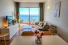 Apartamento en Fuengirola - Ref: 236 Apartamento en primera línea de playa con maravillosas vistas al mar y piscina en Carvajal