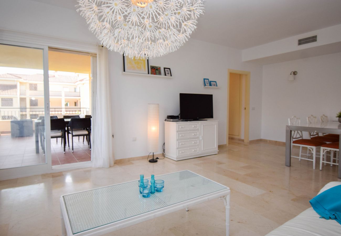 Apartamento en Mijas Costa - Ref: 225 Amplio y luminoso apartamento cerca de la playa y del golf