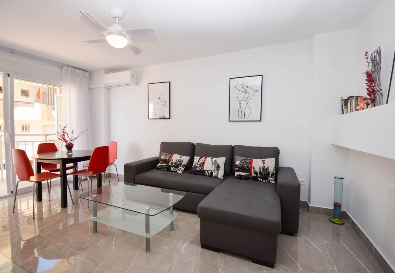 Apartamento en Fuengirola - Ref: 302 Apartamento en primera línea en el popular edif Riverina
