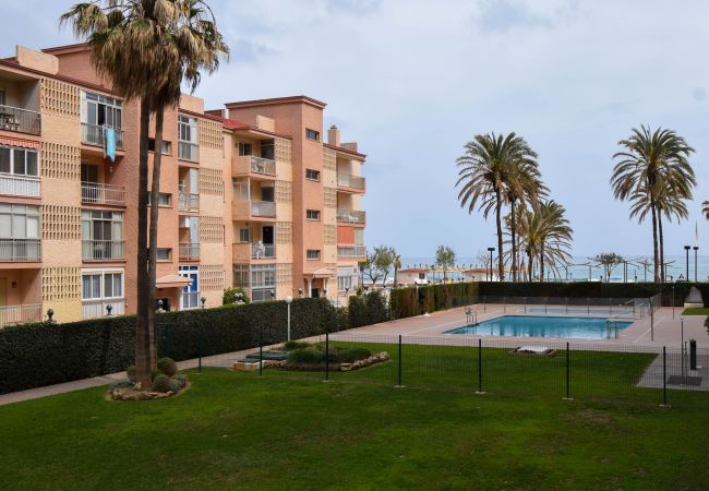 Apartamento en Fuengirola - Ref: 265 Apartamento junto a la playa y club de padel en Los Boliches