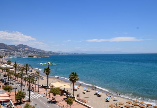 Apartamento en Fuengirola - Ref: 298 Amplio piso con 3 dormitorios/2 baños en primera línea de mar con vistas al mar Apartamento en Fuengirola - Ref: 298 Amplio piso con 3 dormitorios/2 baños en primera línea de mar con vistas al mar