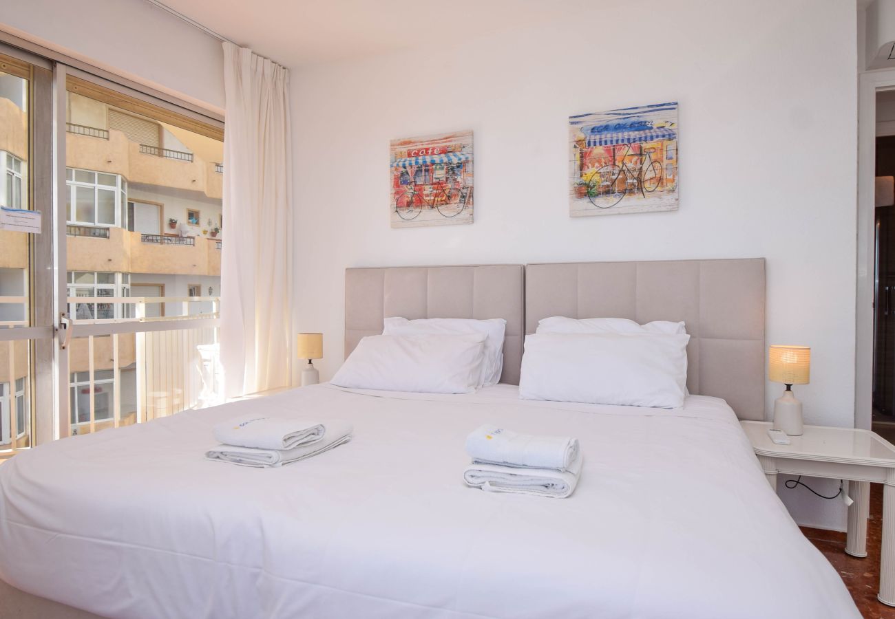 Apartamento en Fuengirola - Ref: 320 Apartamento en primera línea de playa en Torreblanca con impresionantes vistas al mar