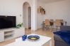 Apartamento en Fuengirola - Ref: 253 -  Apartamento con dos dormitorios y piscina cerca de la playa y estación de tren