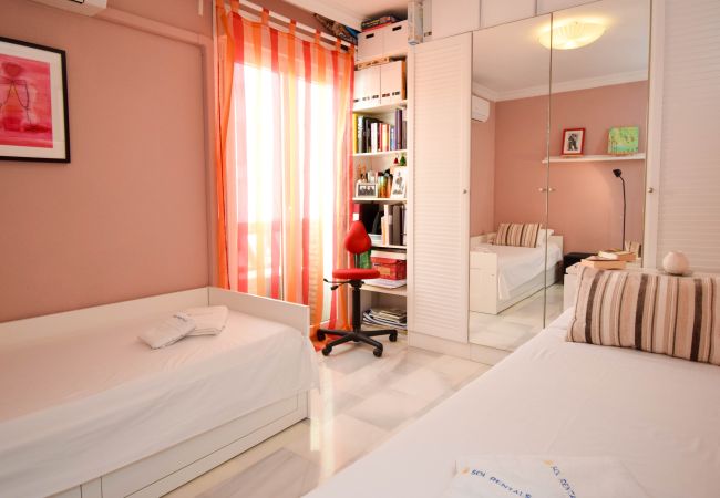 Apartamento en Benalmádena - Ref: 274 Adosado con vistas al mar muy cerca del mar en Carvajal Apartamento en Benalmádena - Ref: 274 Adosado con vistas al mar muy cerca del mar en Carvajal