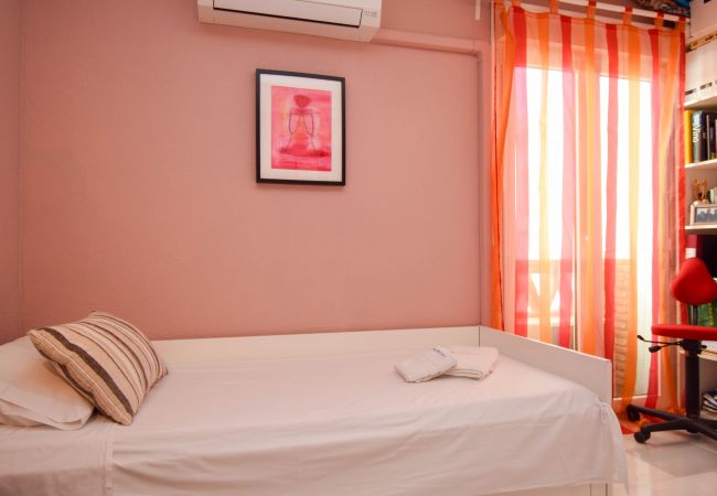 Apartamento en Benalmádena - Ref: 274 Adosado con vistas al mar muy cerca del mar en Carvajal Apartamento en Benalmádena - Ref: 274 Adosado con vistas al mar muy cerca del mar en Carvajal