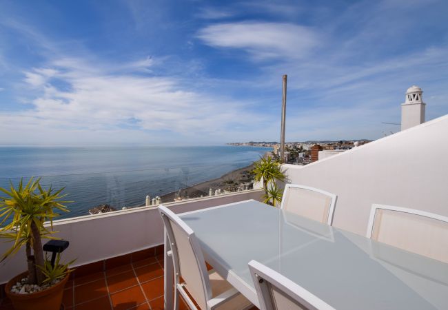Apartamento en Benalmádena - Ref: 274 Adosado con vistas al mar muy cerca del mar en Carvajal Apartamento en Benalmádena - Ref: 274 Adosado con vistas al mar muy cerca del mar en Carvajal