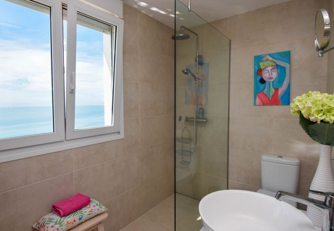 Apartamento en Benalmádena - Ref: 274 Adosado con vistas al mar muy cerca del mar en Carvajal Apartamento en Benalmádena - Ref: 274 Adosado con vistas al mar muy cerca del mar en Carvajal